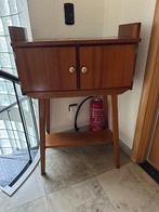 Retro kast, Ophalen, Gebruikt, Met deur(en)