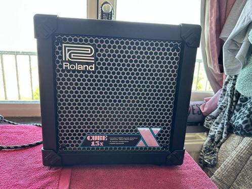 Roland Cube-15-X versterker, Muziek en Instrumenten, Versterkers | Bas en Gitaar, Zo goed als nieuw, Minder dan 50 watt, Ophalen