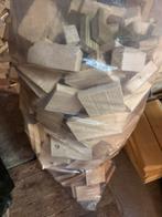 5 zakken Aanmaakhout stevige zakken  1,45 m hoog per zak €10, Tuin en Terras, Brandhout, Ophalen