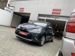 Toyota Aygo x-play Entretiens Gratuits pendant 3ans ou 45000, Argent ou Gris, Achat, 998 cm³, Euro 6