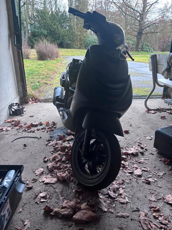 Zip a klassen 2 x, Fietsen en Brommers, Scooters | Piaggio, Zo goed als nieuw, Zip, Ophalen