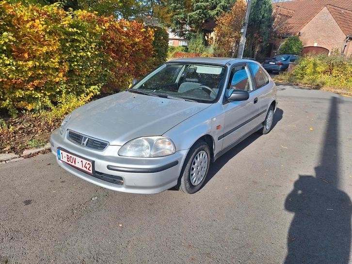 Honda civic 1.4 90pk ej9 phase1 uit 1997. Klaar voor de imma, Auto's, Honda, Particulier, Te koop, Civic, Centrale vergrendeling