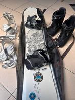 Snowboard nitro (156cm) + boots and bindings, Sport en Fitness, Ophalen, Zo goed als nieuw, Board