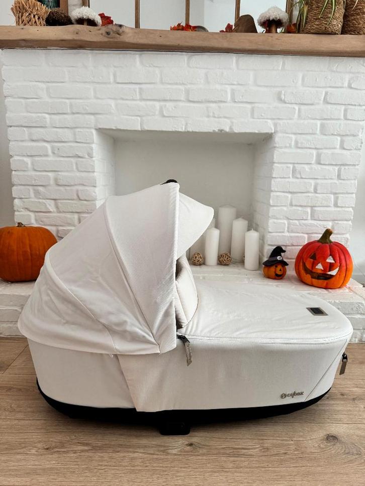 Nacelle Cybex Priam 4 Lux blanche, neuve étiquetée, Enfants & Bébés, Poussettes & Combinaisons, Neuf, Poussette, Autres marques