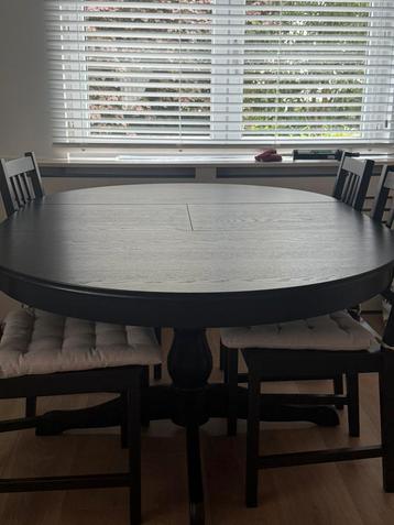 Eettafel / Uitschuifbare tafel, zwart, INCL. STOELEN, Enlèvement, Comme neuf