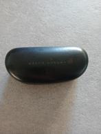 Brillenkoker Ralph Lauren, Enlèvement