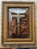 Kruisbeeld in kader, Antiek en Kunst, Antiek | Religieuze voorwerpen, Ophalen