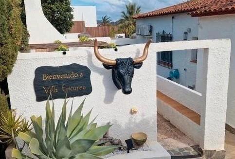 Discrete boutique stijl villa in Calpe te huur, Vakantie, Vakantiehuizen | Spanje, Costa Blanca, Landhuis of Villa, Stad, Aan zee