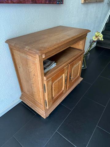 Vintage Tv Meubel | tv / opbergkast beschikbaar voor biedingen