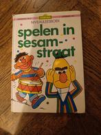 Vintage niveau leesboek AVI 3 Spelen in sesamstraat, Boeken, Ophalen of Verzenden, Gelezen