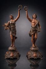 Paire de statues allégoriques Belle Époque en régule, Enlèvement ou Envoi