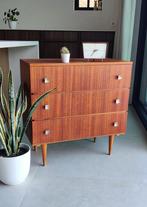 Prachtige vintage teakhouten ladekast, Huis en Inrichting, Kasten | Ladekasten, Ophalen of Verzenden, Zo goed als nieuw, Teakhout