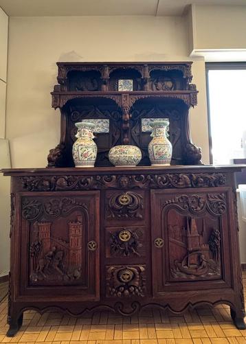 Deux meubles anciens en chêne sculpté beschikbaar voor biedingen