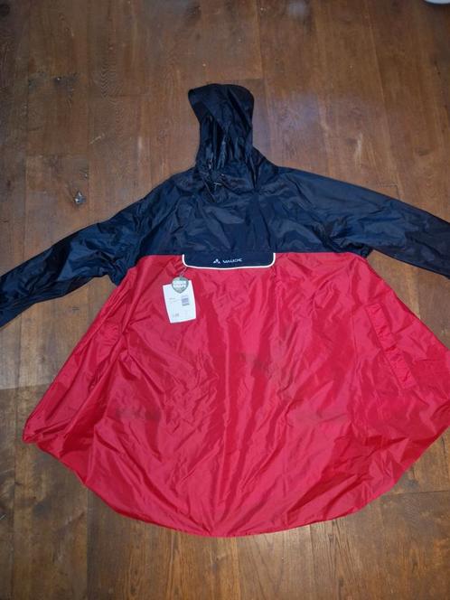Vaude regenponcho maat L, Caravans en Kamperen, Regenkleding, Zo goed als nieuw, Regenponcho, Ophalen of Verzenden