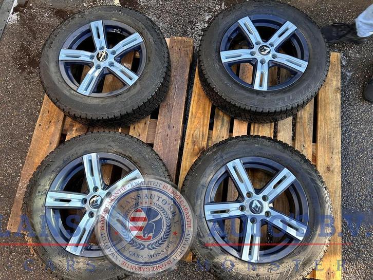 Renault Trafic / Opel Vivaro 16 inch velgen met winterbanden, Auto-onderdelen, Banden en Velgen, Banden en Velgen, Personenwagen