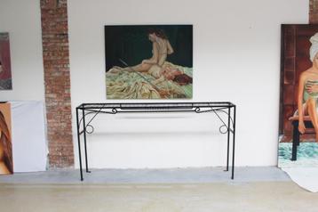 Metalen plantenrek beschikbaar voor biedingen