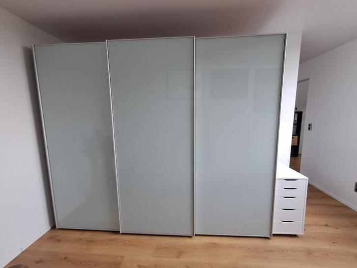 Kledingkast met 3 schuifdeuren, Huis en Inrichting, Kasten | Kleerkasten, Gebruikt, 200 cm of meer, 200 cm of meer, 50 tot 75 cm