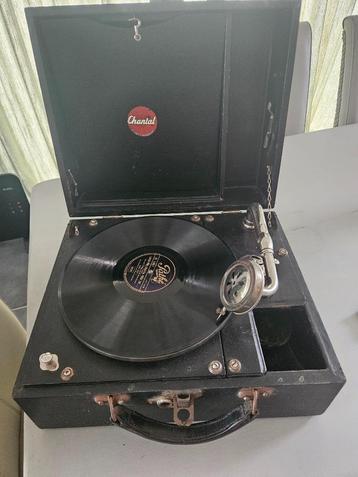 Vintage gramofoon beschikbaar voor biedingen