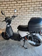 Elektrische scooter wit grijs, Fietsen en Brommers, Overige merken, Zo goed als nieuw, Elektrisch, Ophalen