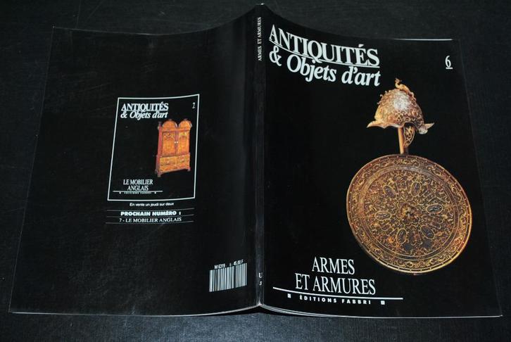 BLAIR BOCCIA Armes et armures Edition Fabbri 1990 Collection, Verzamelen, Militaria | Algemeen, Overige soorten, Boek of Tijdschrift