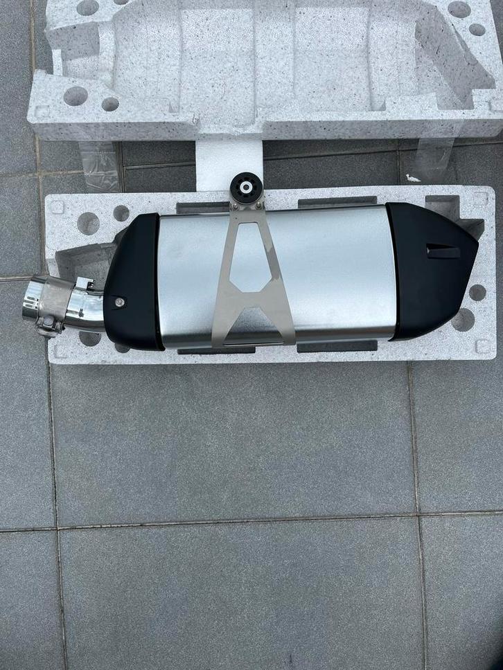 Gloednieuwe uitlaat BMW GS 1200, Motoren, Onderdelen | BMW, Nieuw, Ophalen