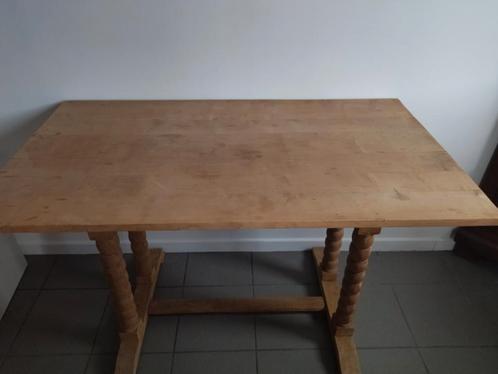 Petite table spéciale, bois massif., Maison & Meubles, Tables | Tables à manger, Utilisé, Enlèvement ou Envoi