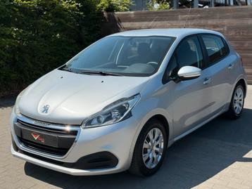 Peugeot 208 benzine 1ste eig. airco navi + keuring vvk beschikbaar voor biedingen