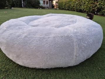 Heel groot hondenbed D125 x H25 Flocke Dog Bed beschikbaar voor biedingen