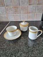 17 tassen +17 ondertassen + melkkannetje + suikerpot, Ophalen, Porselein, Kop(pen) en/of Schotel(s)