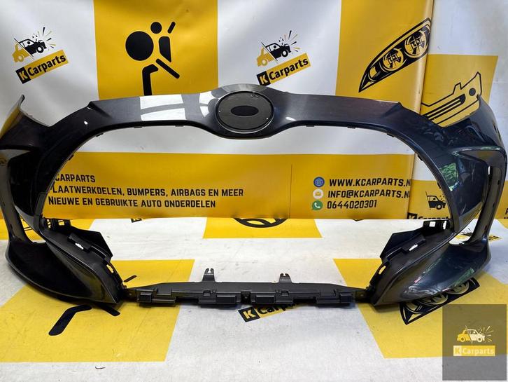Bumper Toyota Yaris Voorbumper 52119-K0050 2019-Heden, Auto-onderdelen, Carrosserie, Bumper, Toyota, Voor, Gebruikt