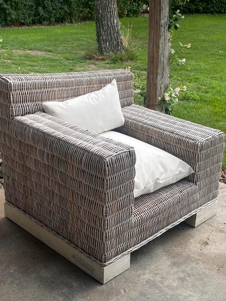 2 prachtige loungestoelen, Tuin en Terras, Tuinsets en Loungesets, Loungeset, Rotan, 2 zitplaatsen, Bank, Ophalen