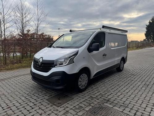 Renault Trafic 1.6DCi 2015 Camera Navi Pdc Dakren Trekhaak, Auto's, Bestelwagens en Lichte vracht, Bedrijf, Te koop, Trekhaak