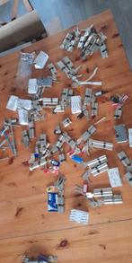 slotenmakers :  +/- 40 cilindersloten verschillende maten, Doe-het-zelf en Bouw, Deuren en Vliegenramen, Ophalen, Nieuw, Buitendeur