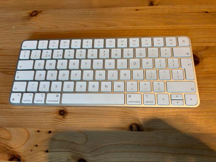 Apple Magic Keyboard QWERTY, Computers en Software, Toetsenborden, Zo goed als nieuw, Qwerty, Draadloos, Ophalen