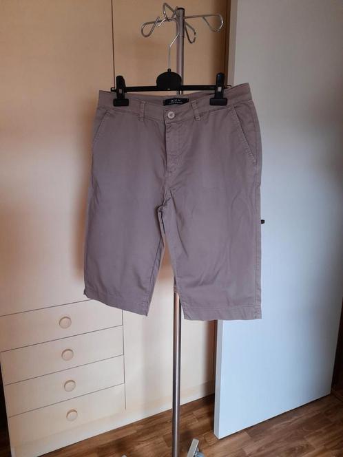 Bruine Bermuda. Geen koerierdiensten of oplichterij!, Kleding | Dames, Broeken en Pantalons, Zo goed als nieuw, Maat 38/40 (M)