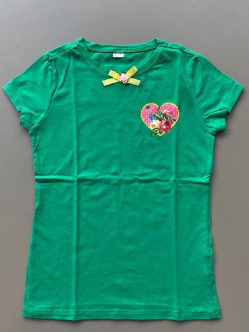 T-shirt vert à imprimé cœur 122-128