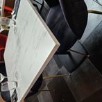 Tafel met witte marmerlook, Ophalen