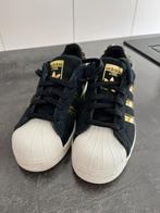 Adidas sneakers met goud accenten maat 36,5, Kleding | Dames, Ophalen, Sneakers