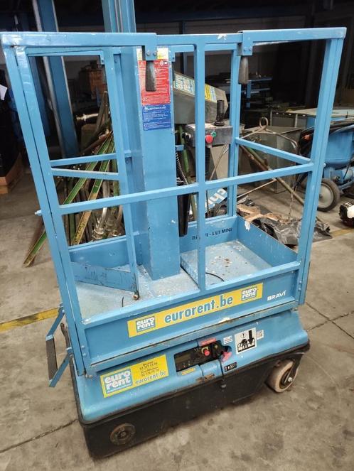 Schaarlift Bravi - 5 meter - elektrisch, Zakelijke goederen, Machines en Bouw | Liften, Steigers en Ladders, Ophalen