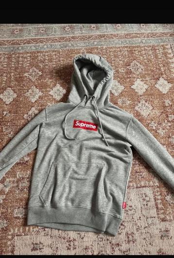 Supreme hoodie beschikbaar voor biedingen