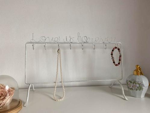 Metalen juwelenhouder ‘Love is forever’, Huis en Inrichting, Woonaccessoires | Overige, Zo goed als nieuw, Ophalen of Verzenden
