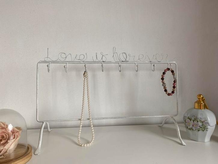 Metalen juwelenhouder ‘Love is forever’, Huis en Inrichting, Woonaccessoires | Overige, Zo goed als nieuw, Ophalen of Verzenden