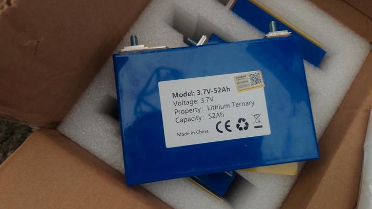 8 stuks Lithium batterij (nieuw), Auto-onderdelen, Accu's en Toebehoren, Ophalen of Verzenden