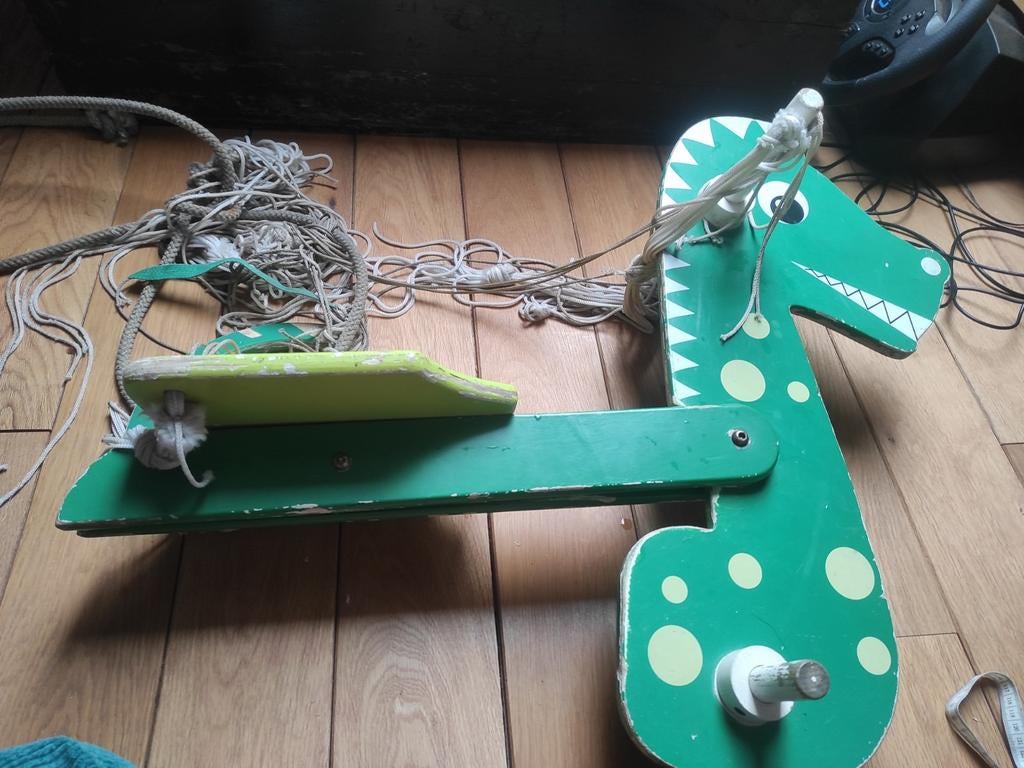 Balançoire Dragon à l'intérieur ou à l'extérieur, Enfants & Bébés, Jouets | Autre, Enlèvement