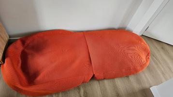 Pouf Ikea orange beschikbaar voor biedingen