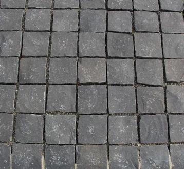 Basalt kasseien  15 cm x 15cm  dikte 5 cm -- 300 euro beschikbaar voor biedingen