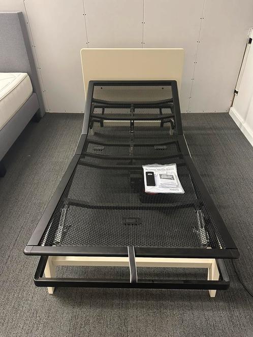 Auping bed 90x200 Electrisch van €2500 voor €1250 -50% Sale, Huis en Inrichting, Slaapkamer | Boxsprings, Nieuw, 90 cm, 200 cm