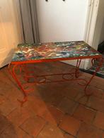 UNIEKE VINTAGE SMEEDIJZEREN TAFEL MET GESCHILDERD TAFELBLAD, Antiek en Kunst, Ophalen