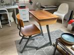 vintage kinderbureau met stoel, Ophalen