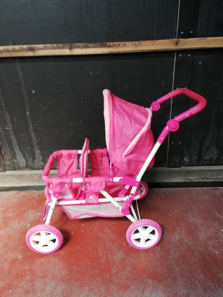 Poussette pour  poupées + bureau enfant + maxi cosi, Dieren en Toebehoren, Honden-accessoires, Gebruikt, Ophalen